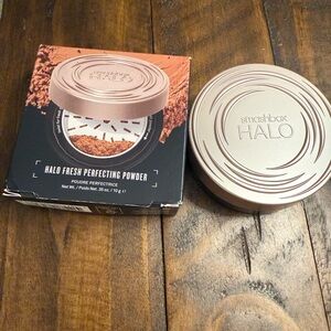 Smashbox Halo Fresh Perfecting Powder in Gold Compact (New, Dark/Neutral)